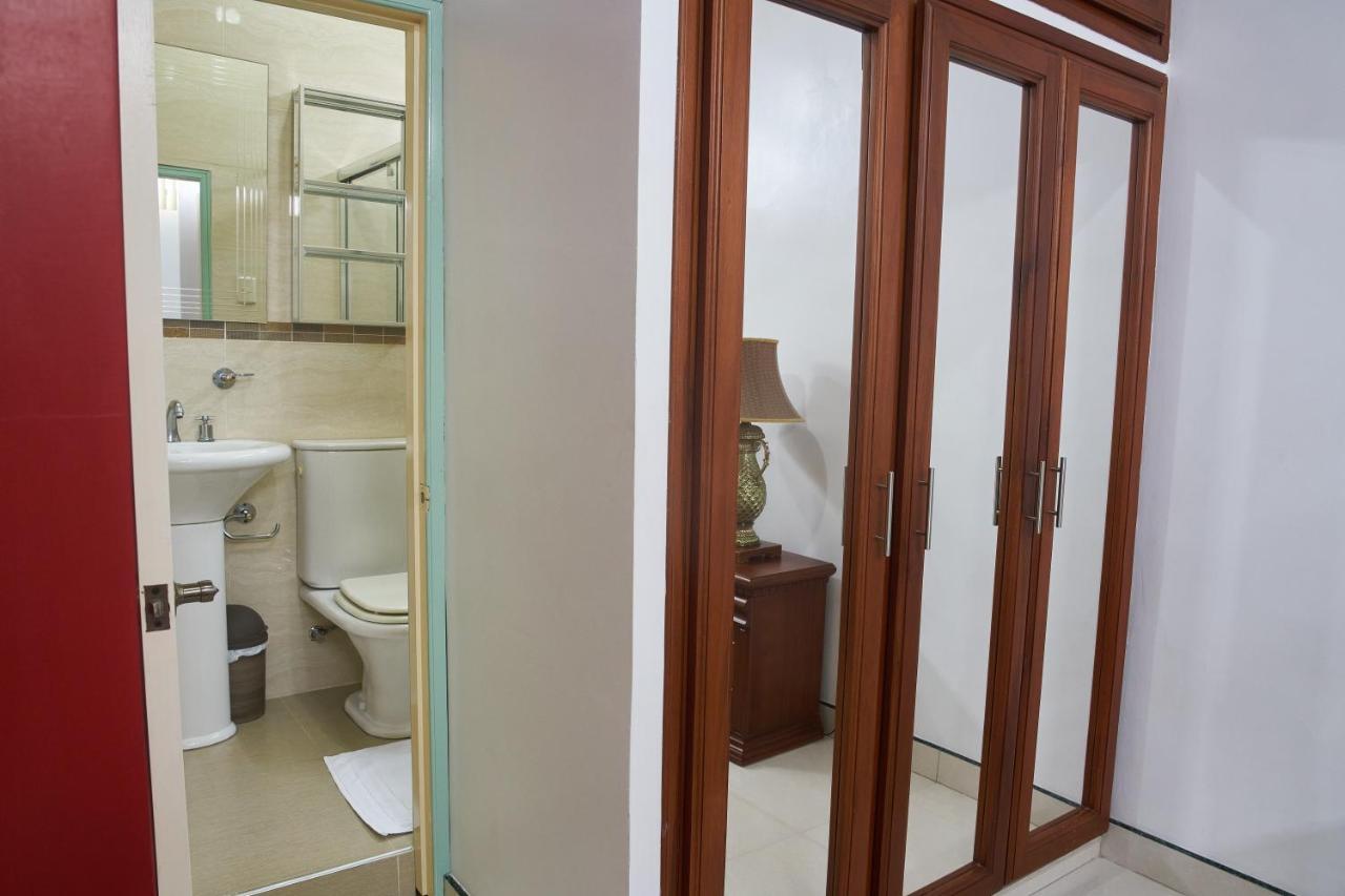 Departamentos Marcecilia De 2 Y 3 Habitaciones En El Centro De Манта Екстериор снимка