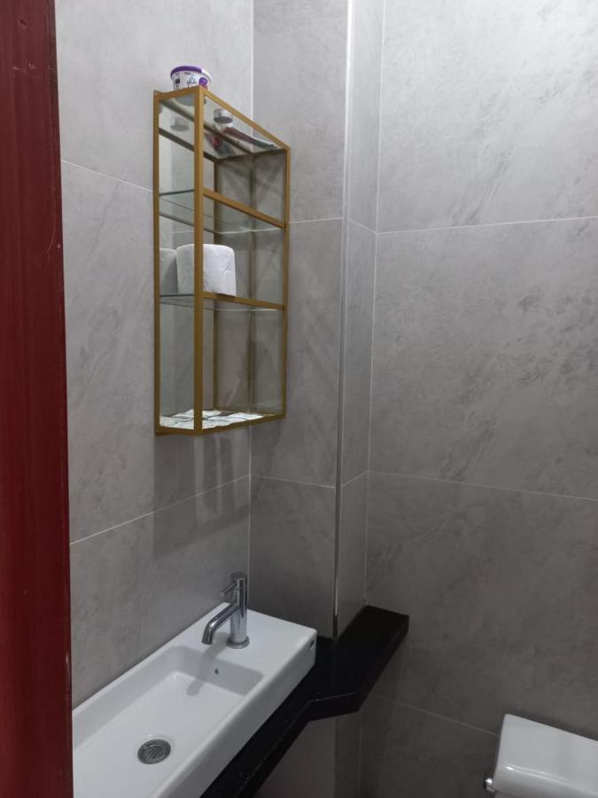 Departamentos Marcecilia De 2 Y 3 Habitaciones En El Centro De Манта Екстериор снимка